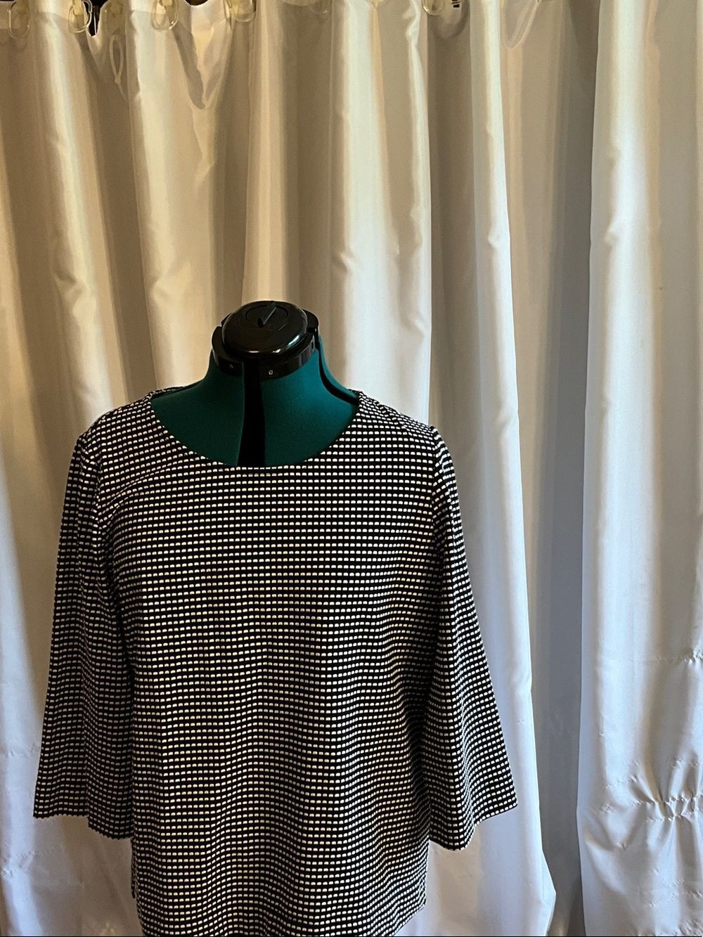 Chico's Black and White Dot-Print Tunic Top